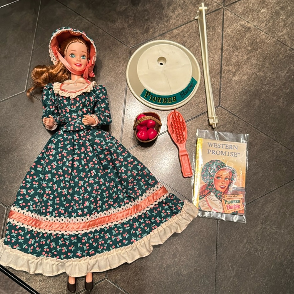 Pioneer Barbie Special Edition 12680 American Stories Collection - 1995